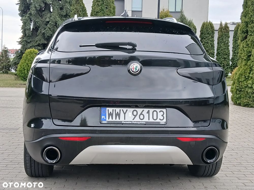 Alfa Romeo Stelvio 2.0 Turbo 16V AT8-Q4 Executive - 5