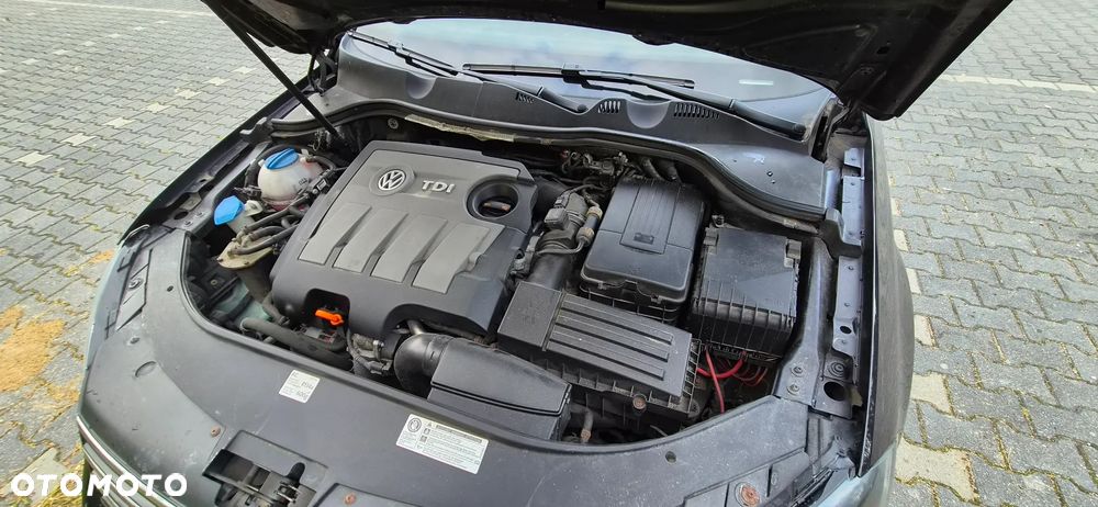 Volkswagen Passat Variant 1.6 TDI DPF BlueMot Comfortline - 26