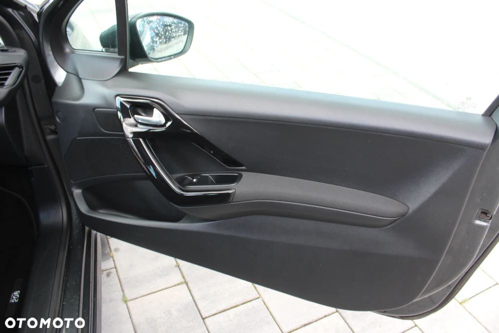 Peugeot 208 PureTech 82 Active - 21
