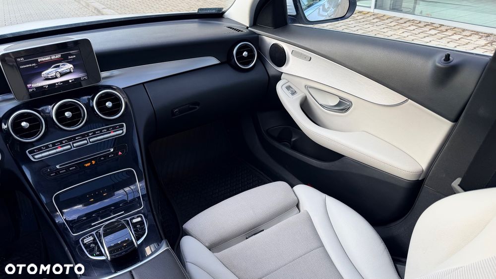 Mercedes-Benz Klasa C 180 9G-TRONIC - 31