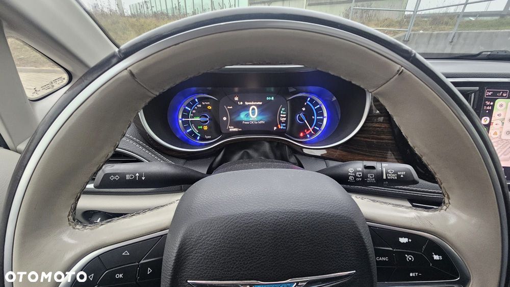 Chrysler Pacifica - 3