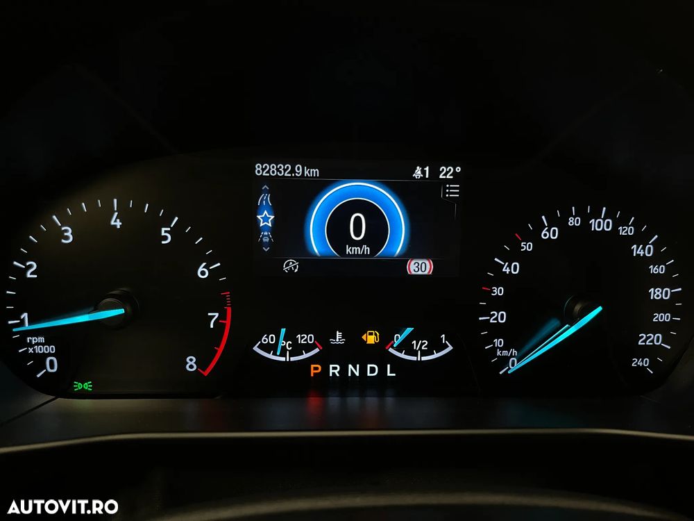Ford Focus 1.0 EcoBoost Connected - 27