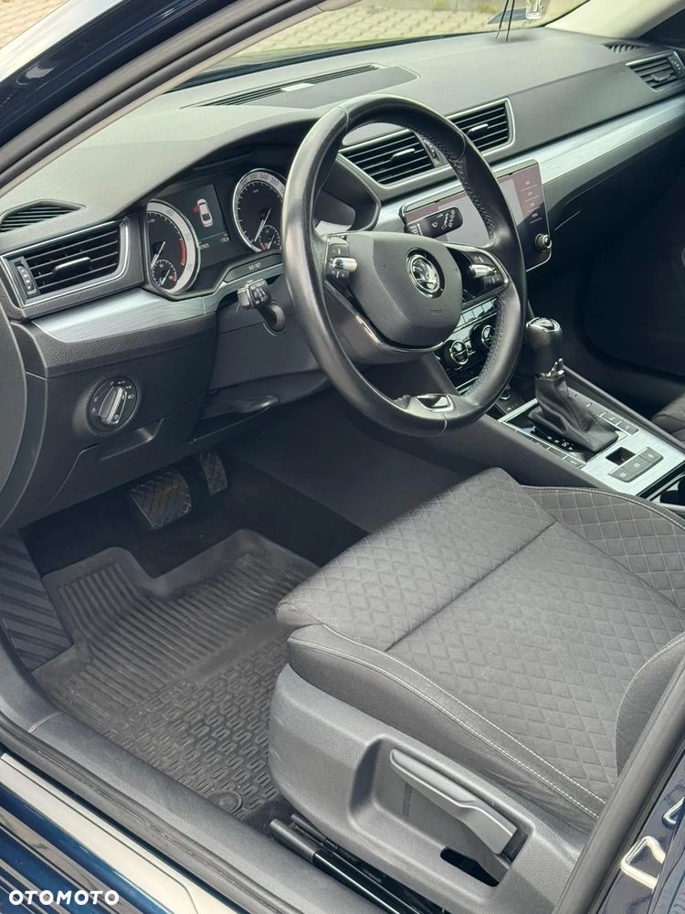 Skoda Superb 2.0 TDI SCR Ambition DSG - 8