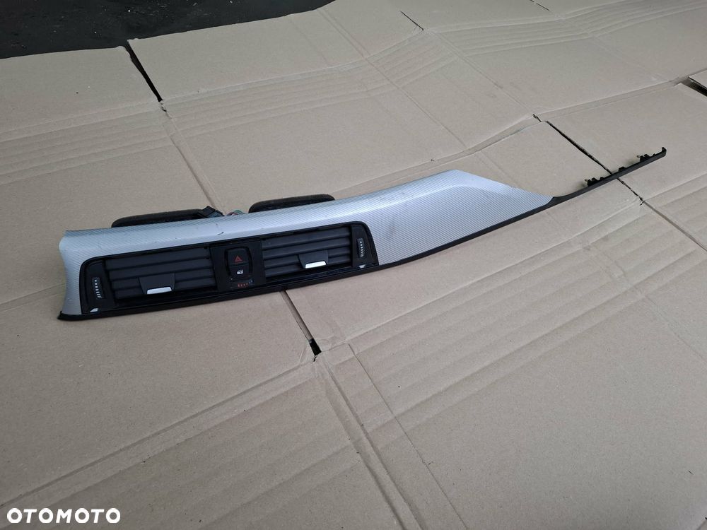 DEKOR KONSOLI DESKI ROZDZIELCZEJ BMW F30 F31 KRATKA WENTYLACYJNA NAWIEWU