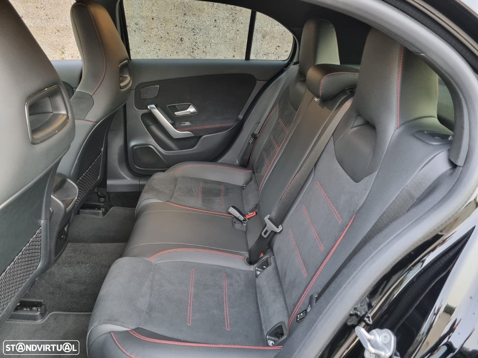 Mercedes-Benz A 250 e AMG Line - 26