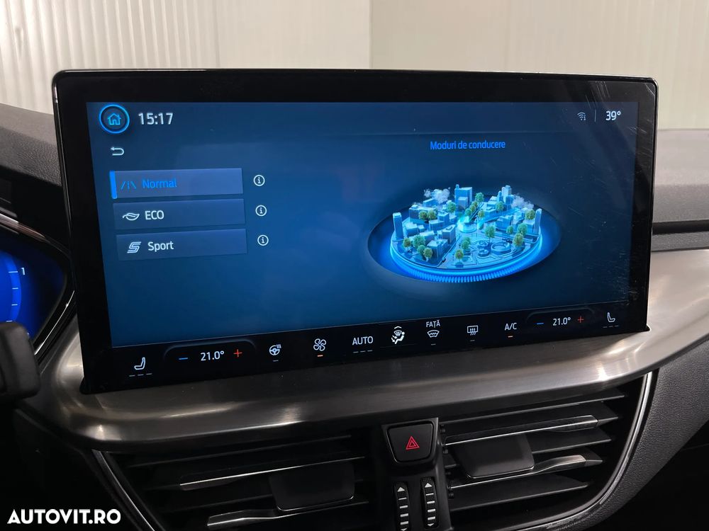 Ford Focus 1.5 EcoBlue 8AT Titanium - 18