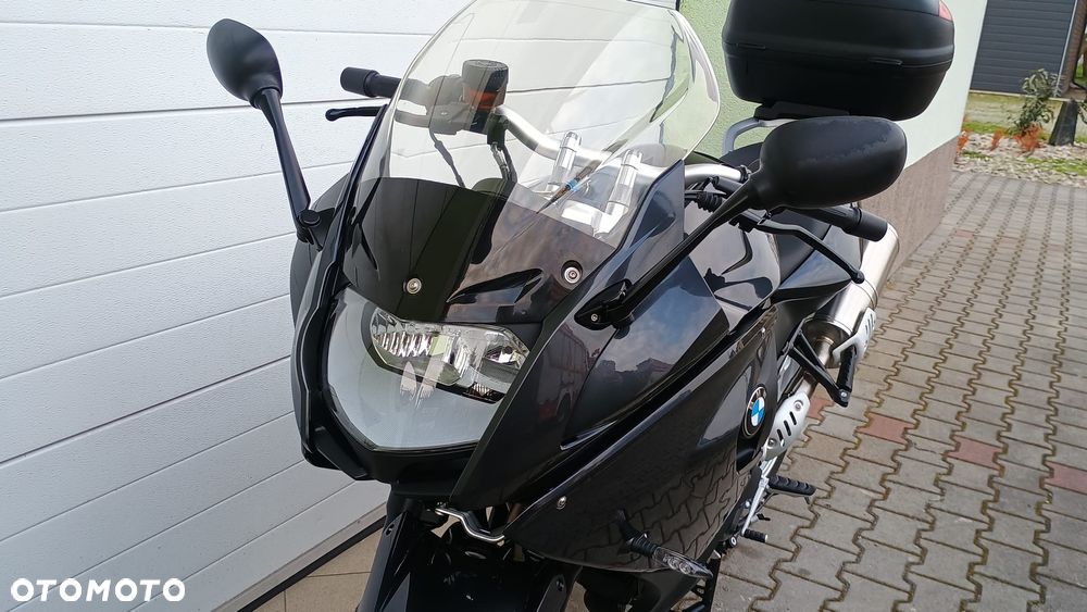 BMW F - 10
