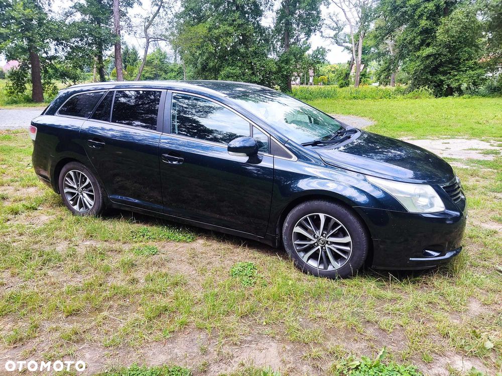 Toyota Avensis - 6