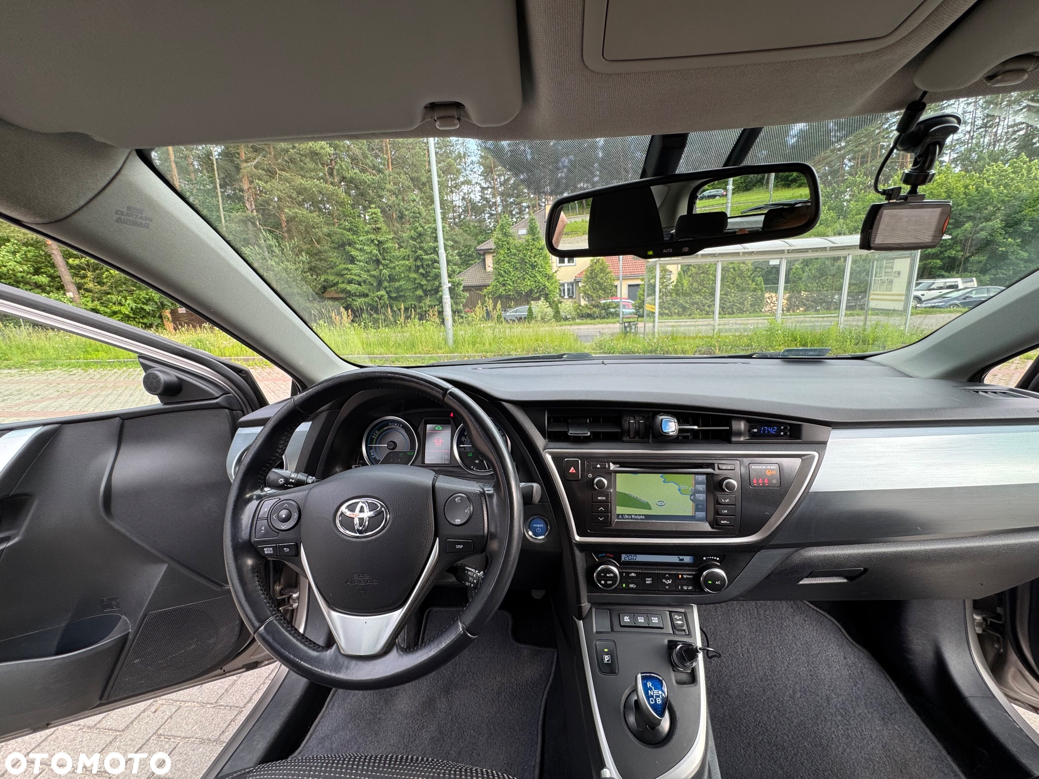 Toyota Auris 1.8 VVT-i Hybrid Automatik Comfort - 6
