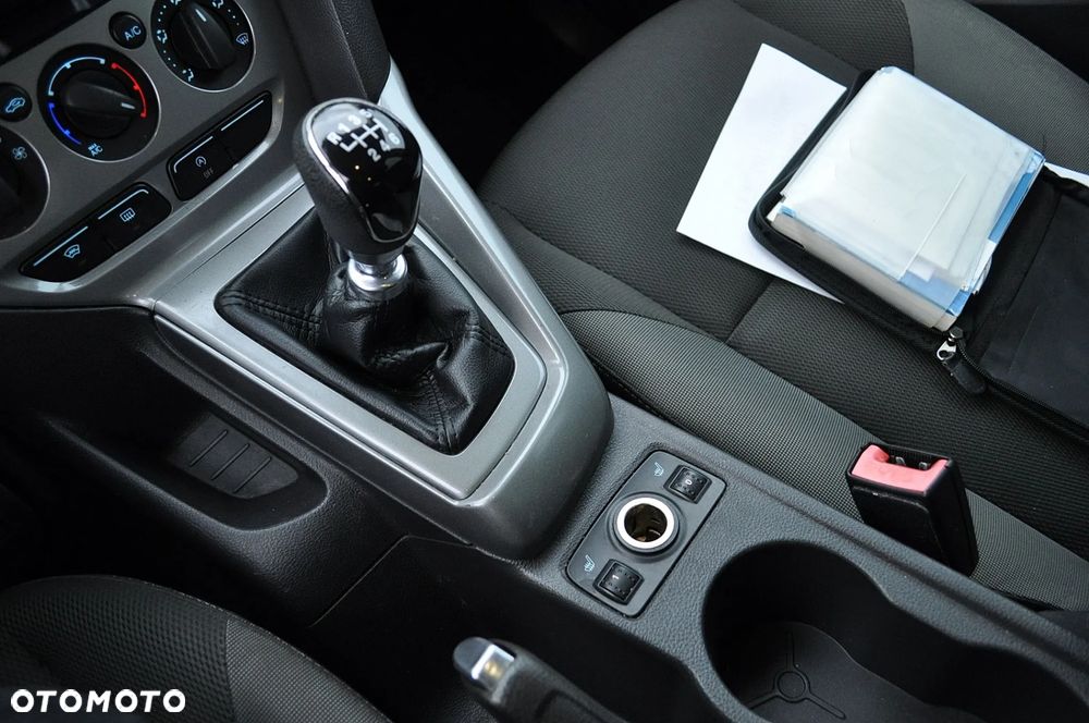 Ford Focus 1.6 EcoBoost Titanium - 29