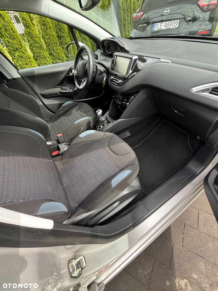 Peugeot 208 82 VTI Allure - 10