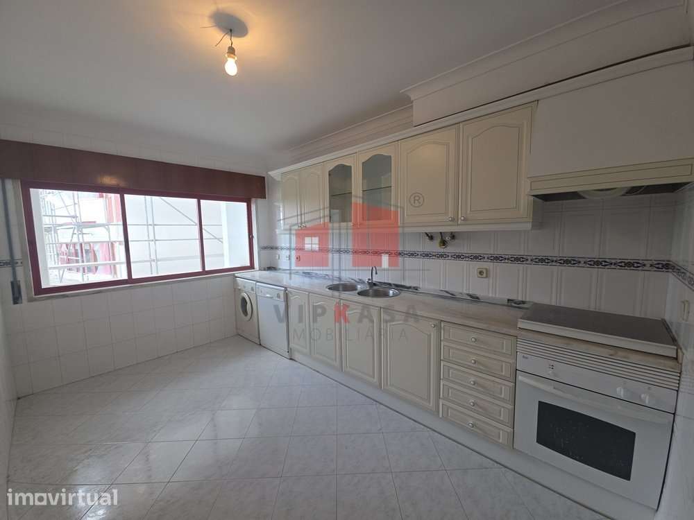 Apartamento T2 com Garagem - Grande imagem: 3/13