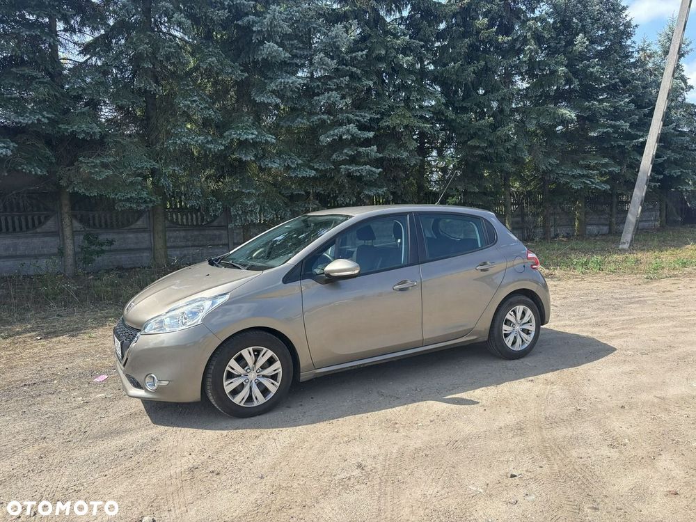 Peugeot 208 - 6