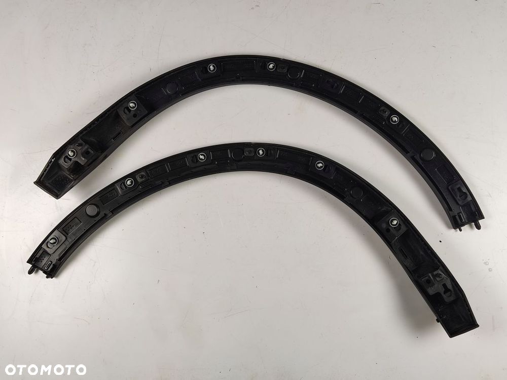 VOLVO XC40 17-21r Listwa Błotnika Tył Prawy - 4