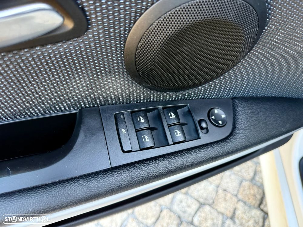BMW 318 d Edition M Sport Shadow - 22