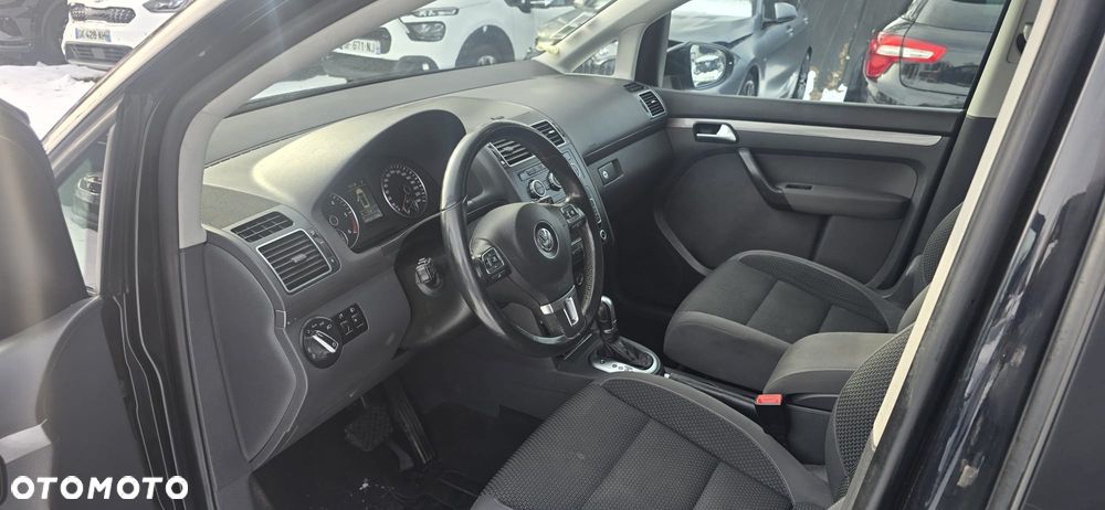 Volkswagen Touran 1.6 TDI DPF DSG Trendline - 14