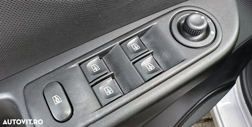 Renault Captur - 26