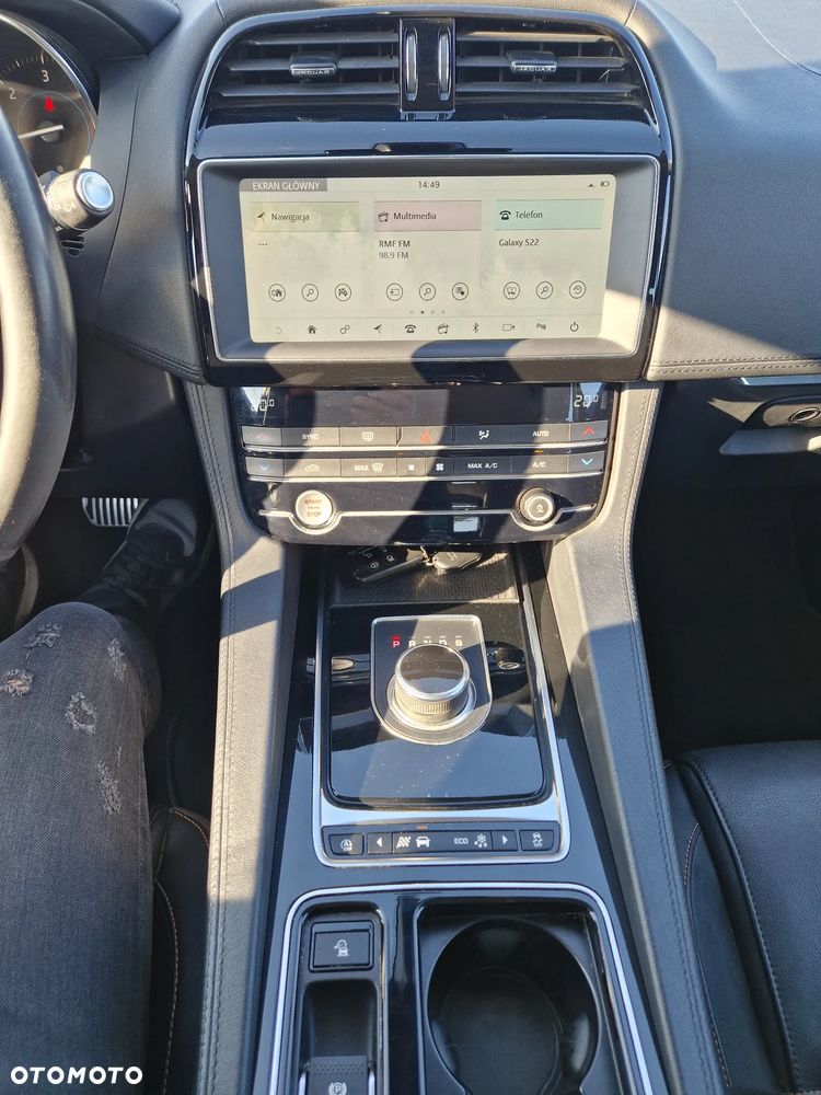 Jaguar F-Pace 20d AWD Prestige - 16