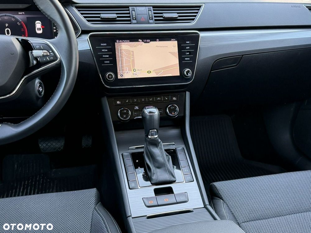 Skoda Superb 1.5 TSI Style DSG - 25