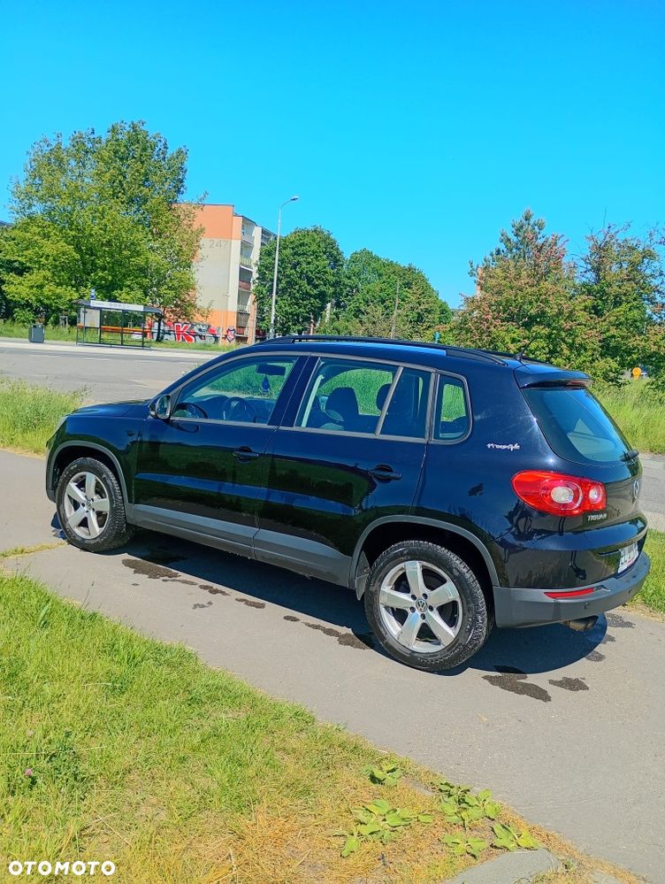 Volkswagen Tiguan - 2