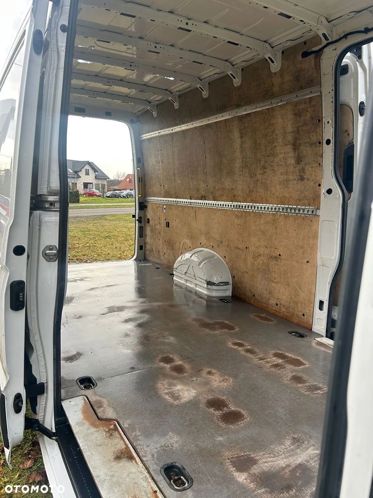 Volkswagen Crafter - 14