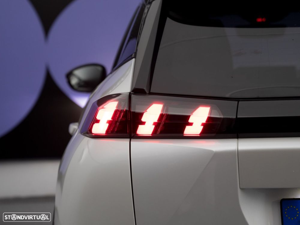 Peugeot e-2008 50 kWh GT - 10