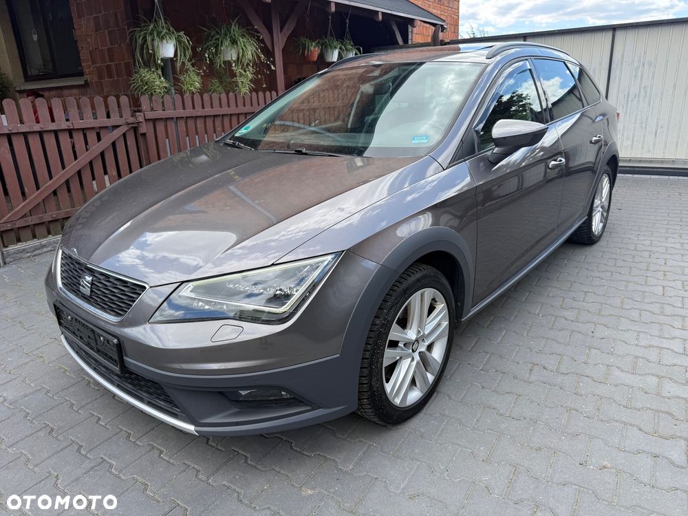 Seat Leon 1.8 TSI Xcellence S&S DSG - 1