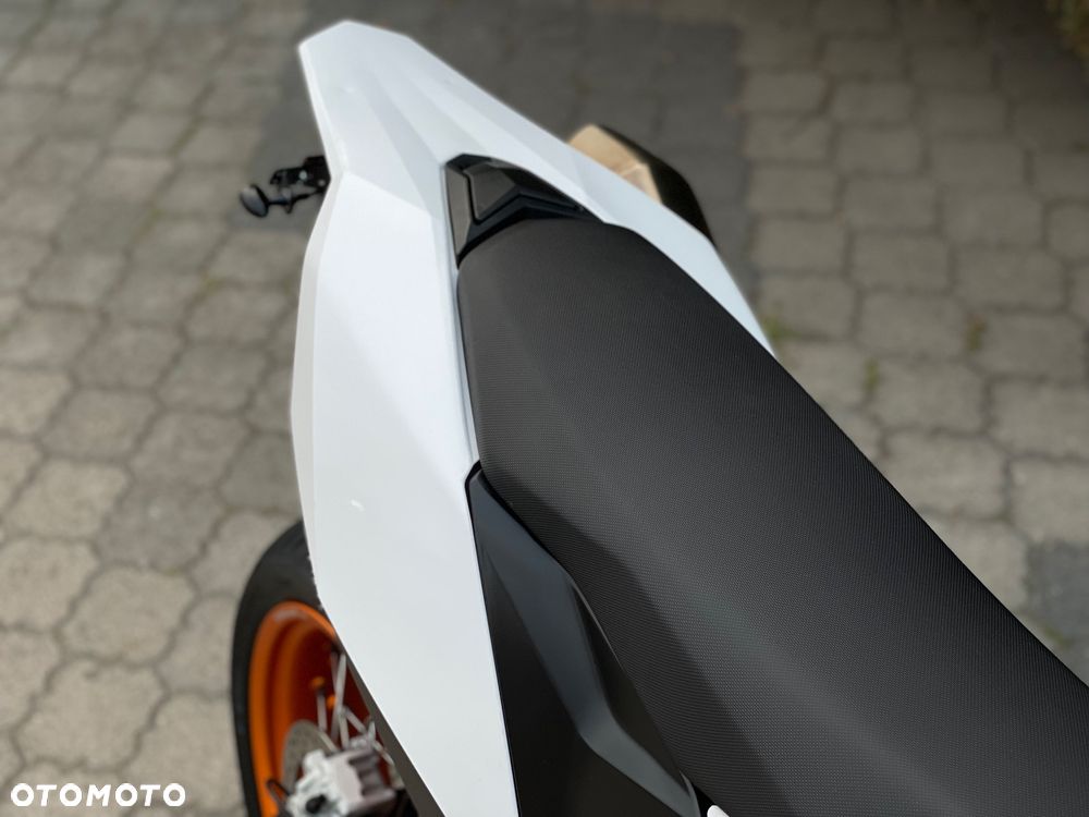 KTM SMC - 18