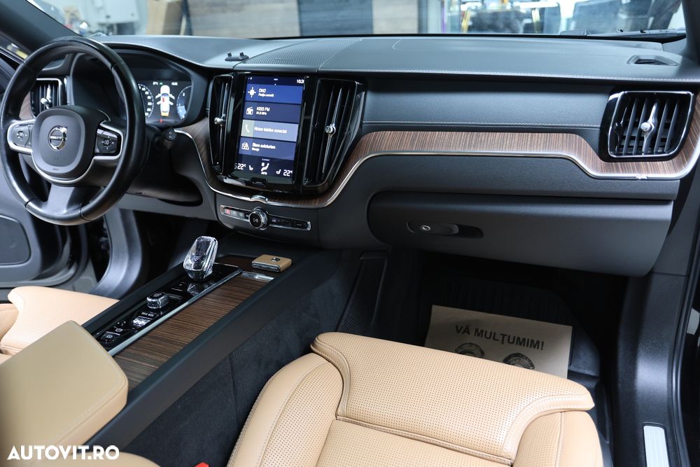 Volvo XC 60 D5 AWD Geartronic Inscription - 7