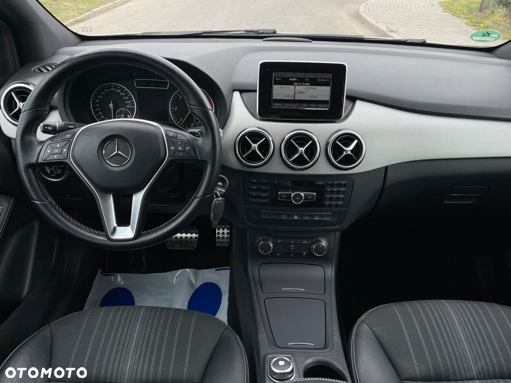 Mercedes-Benz Klasa B 180 CDI (BlueEFFICIENCY) 7G-DCT - 12