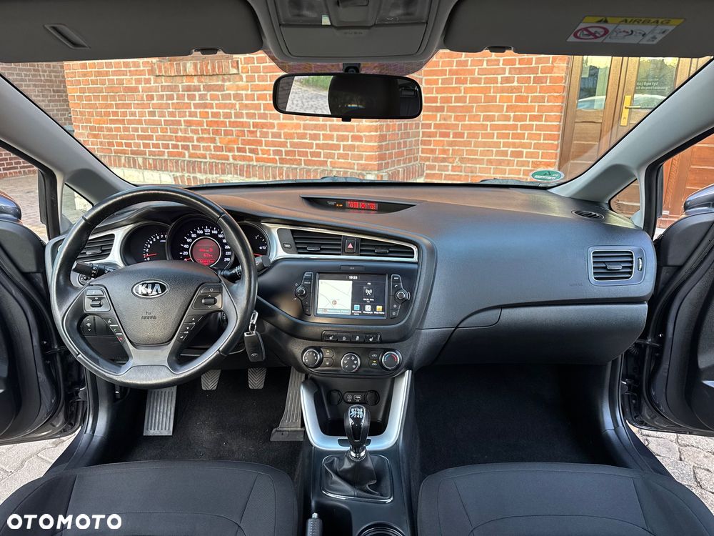 Kia Ceed 1.6 GDI Vision - 25