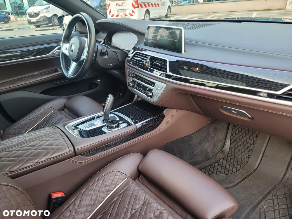 BMW Seria 7 740d xDrive mHEV sport - 8