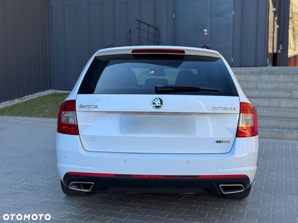 Skoda Octavia 2.0 TDI DSG RS - 15