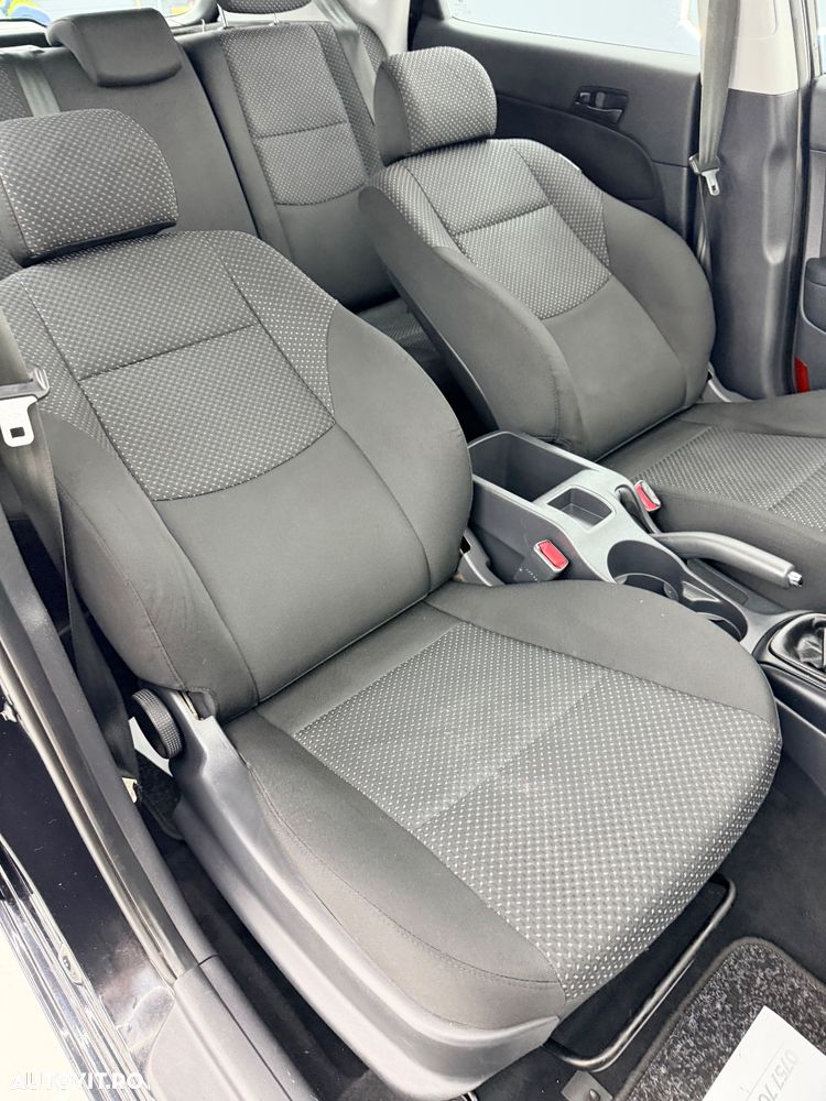 Hyundai i30 1.6 CRDI blue Classic - 19