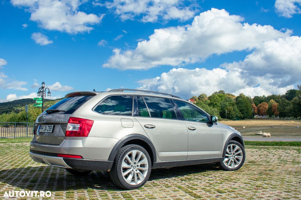 Skoda Octavia Combi 2.0 TDI 4x4 DSG Scout - 6