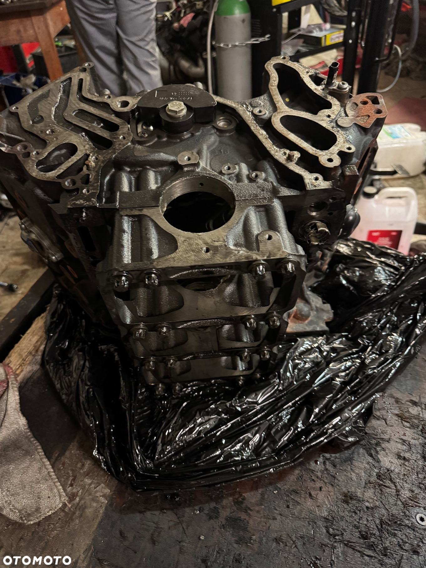 Blok silnika 3.0 Tdi v6 CRT - 5