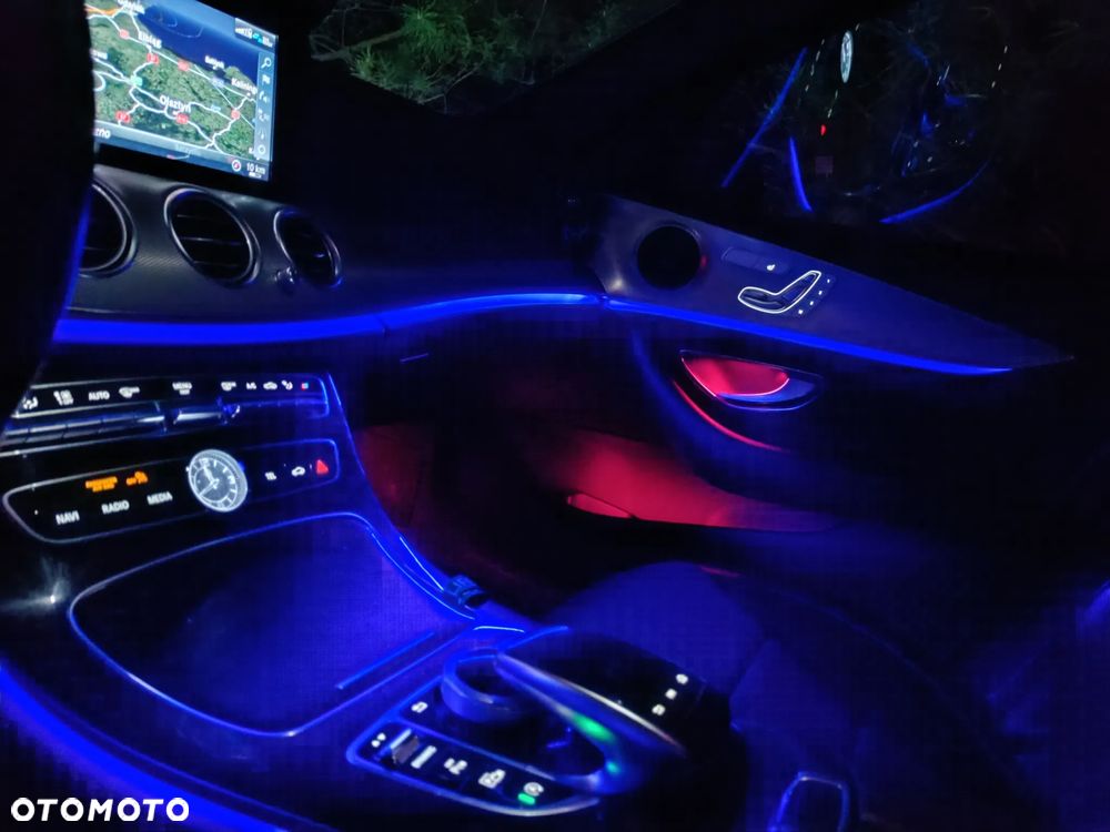 Mercedes-Benz Klasa E 220 d 9G-TRONIC Exclusive - 22