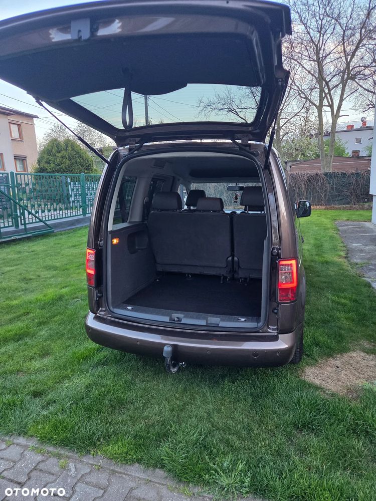 Volkswagen Caddy Highline DSG - 13