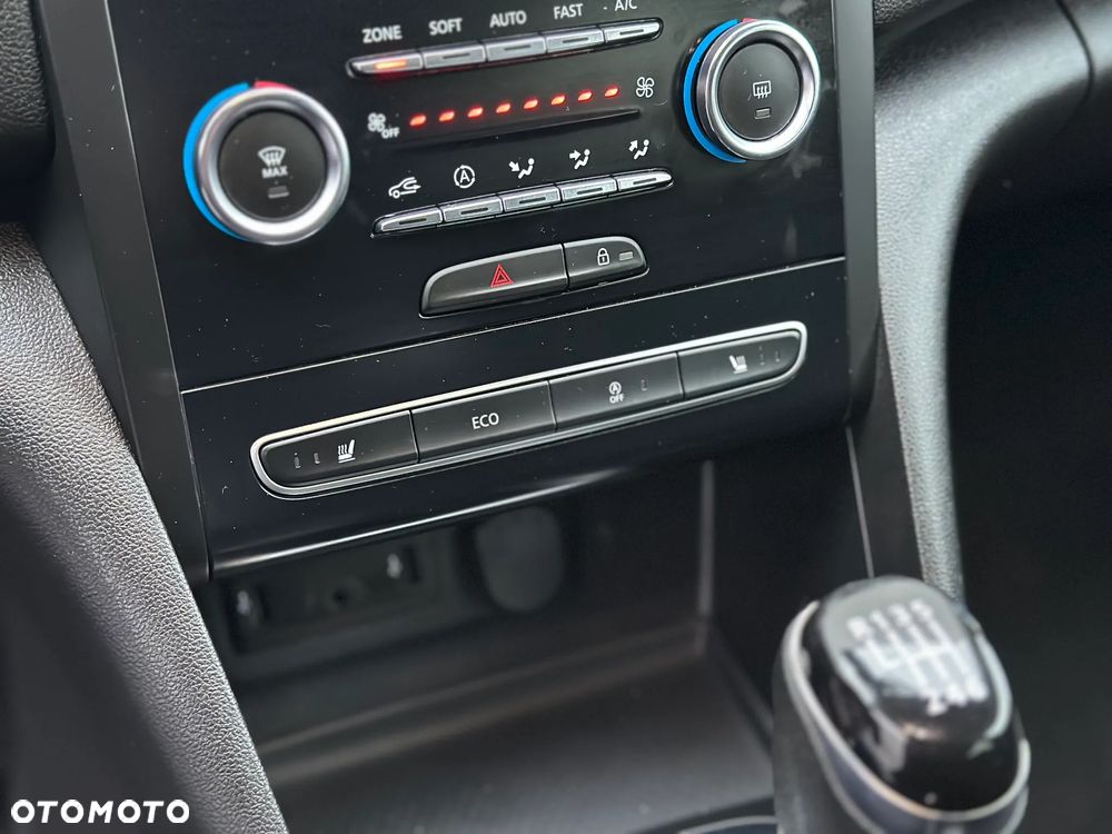 Renault Megane Grandtour ENERGY TCe 130 BUSINESS - 24