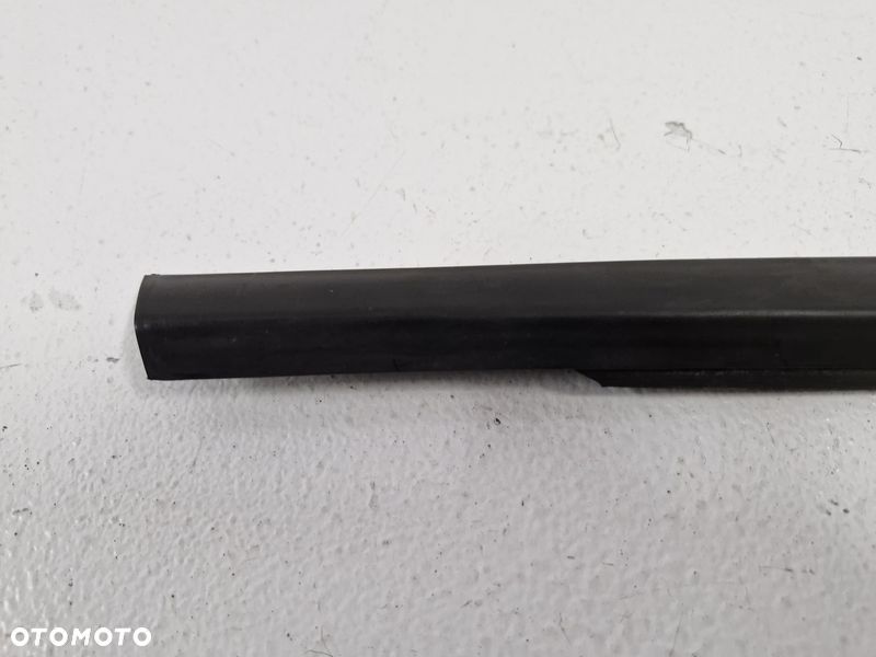 fiat 500x 500 x listwa zgarniająca drzwi prawy tył prawa tylna czarna - 2