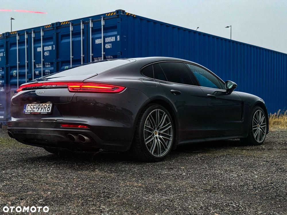 Porsche Panamera - 5
