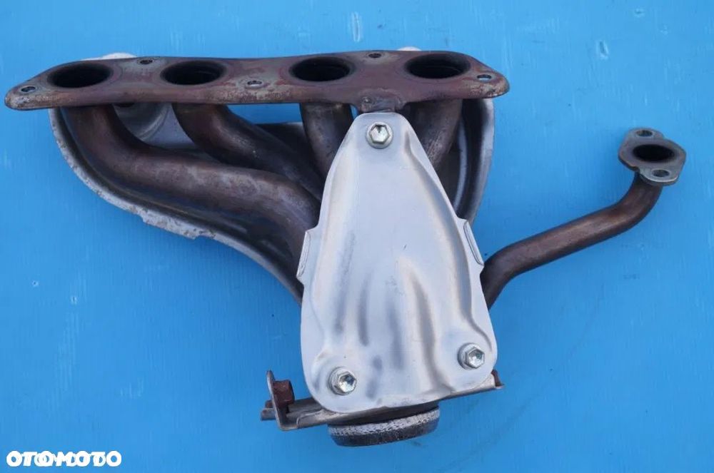 Kolektor wydechowy Auris II lift Prius CT200H 1.8H - 2