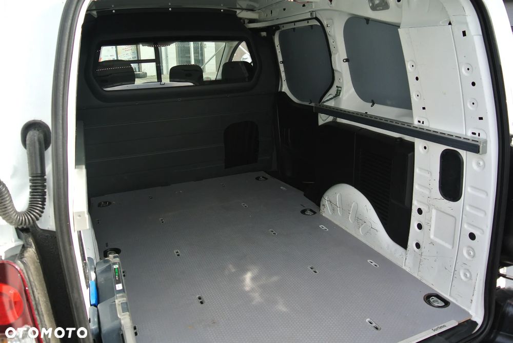 Peugeot PARTNER - 16