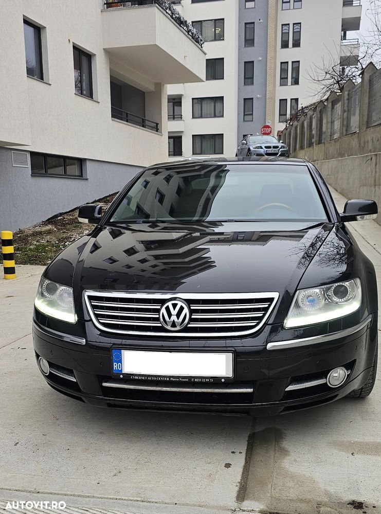 Volkswagen Phaeton - 1