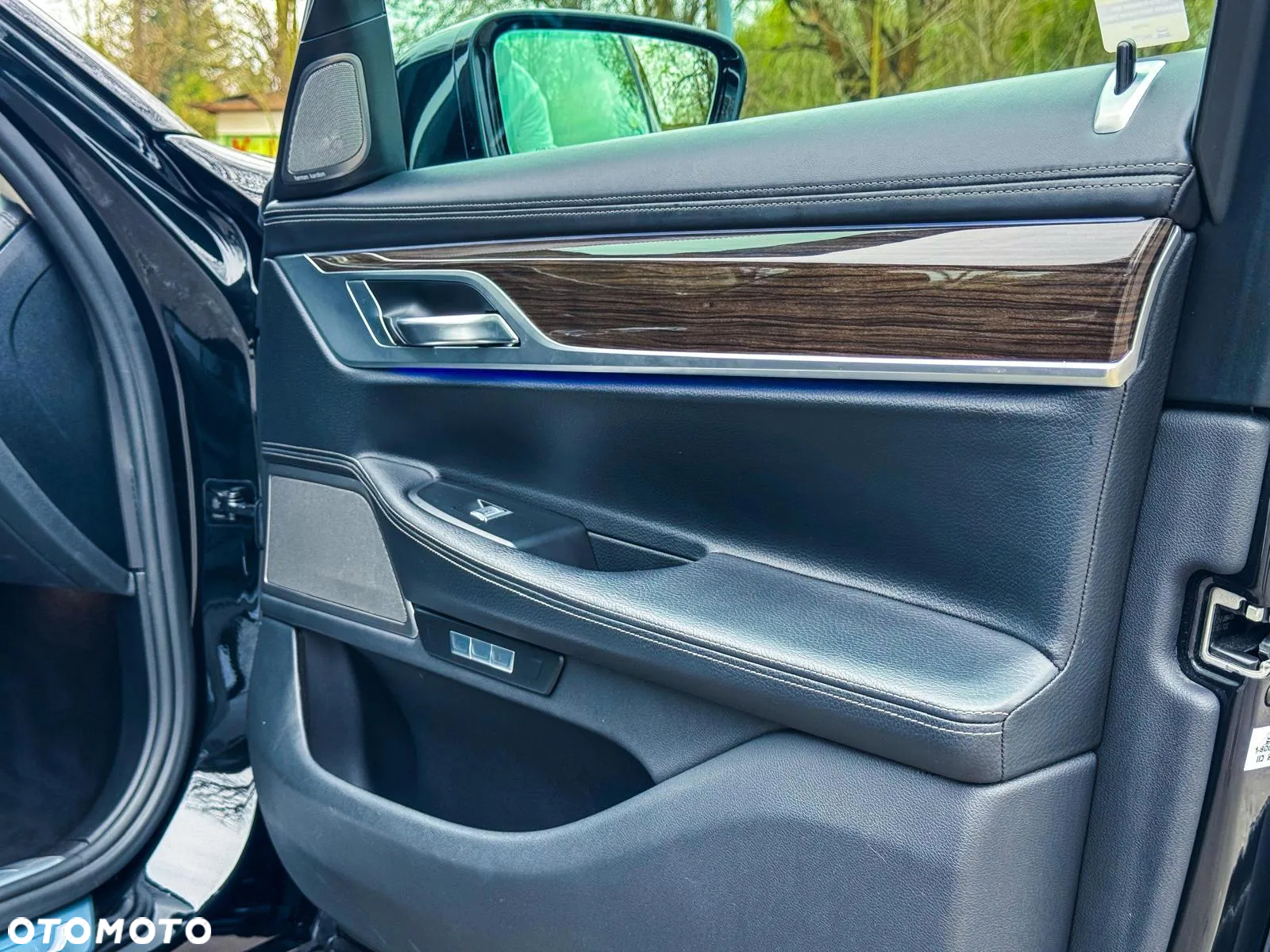 BMW Seria 7 740Li - 17