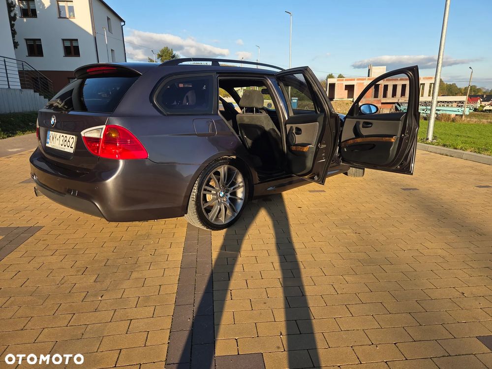 BMW Seria 3 325i - 11