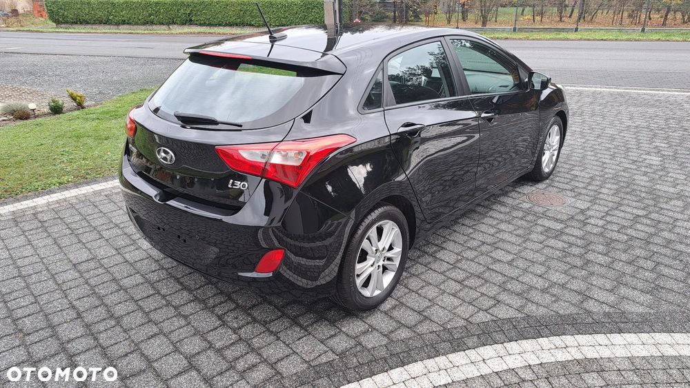 Hyundai i30 blue 1.6 CRDi Style - 4