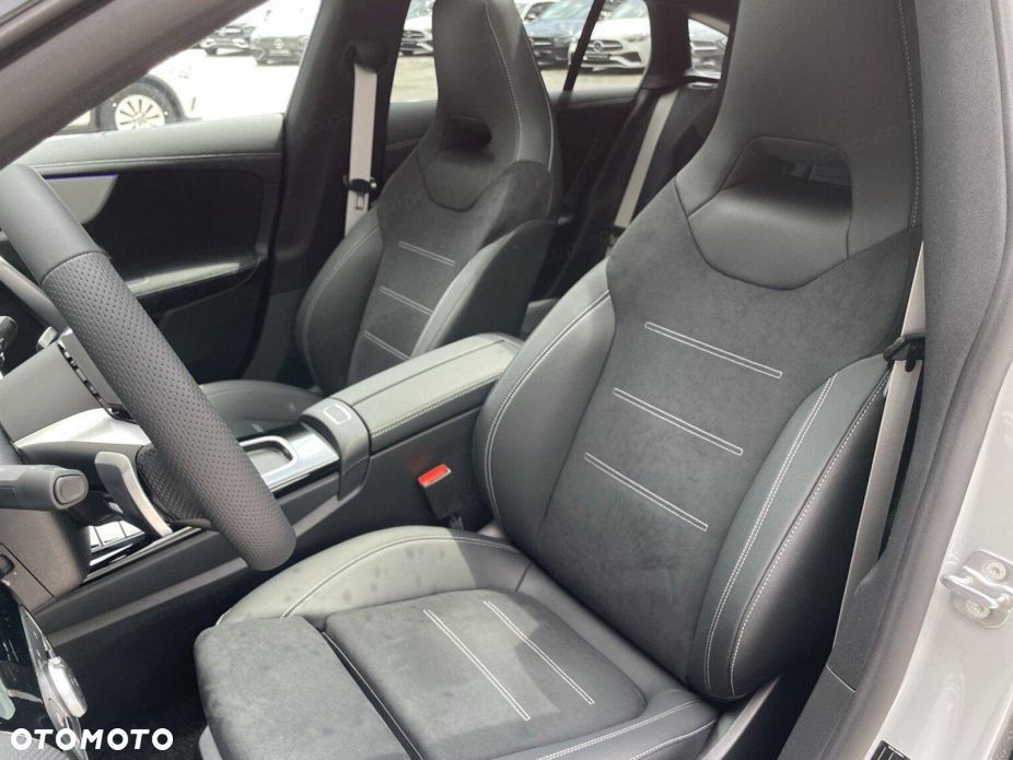 Mercedes-Benz CLA 250 4-Matic AMG Line 7G-DCT - 8