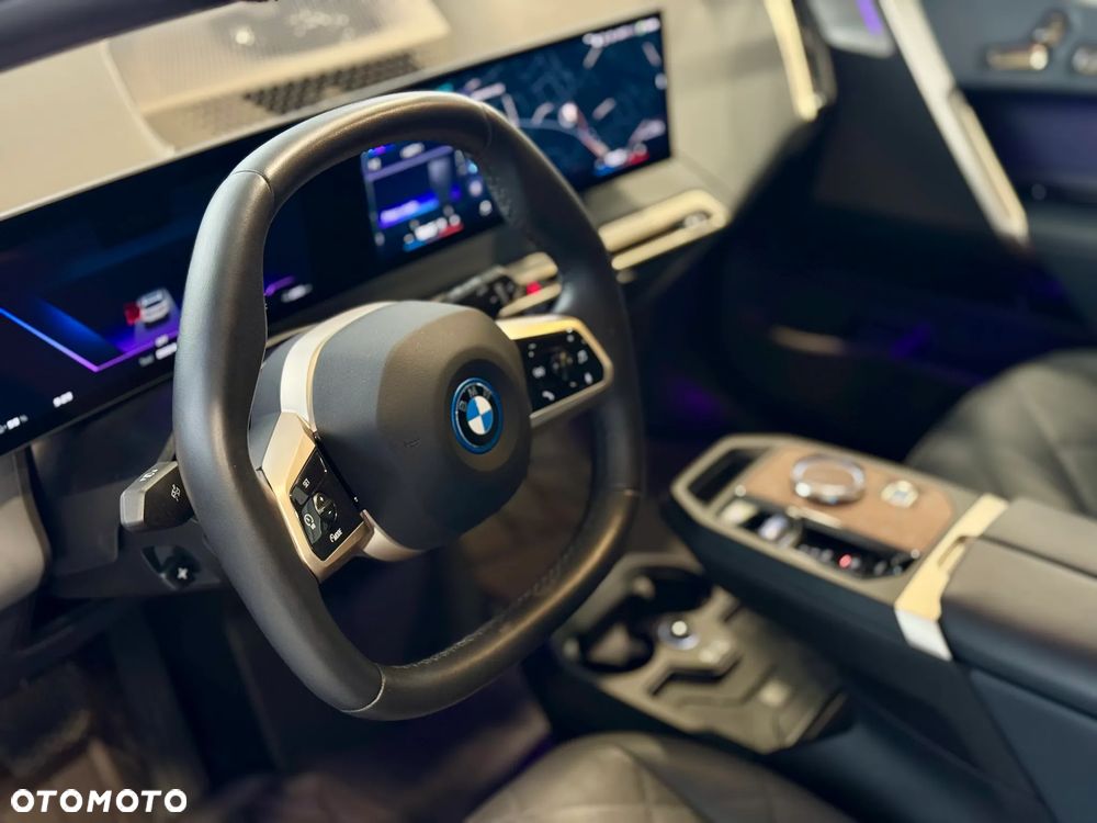 BMW iX M60 111.5kWh - 12