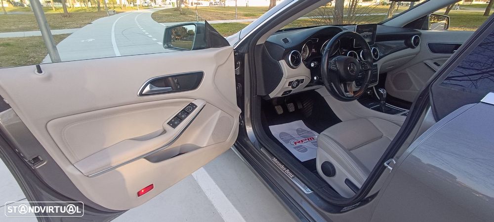 Mercedes-Benz CLA 180 d Shooting Brake - 6